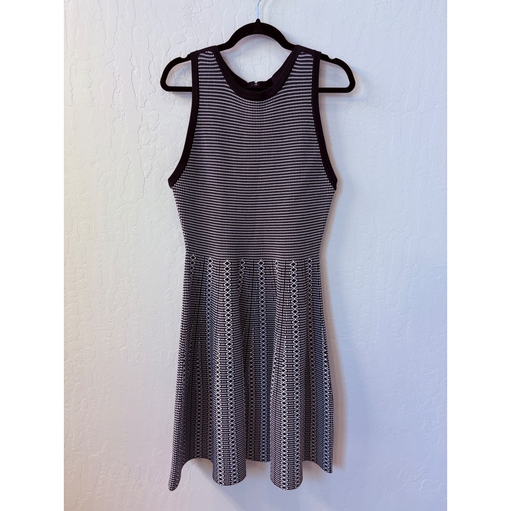 Alice + Olivia Kamilah Houndstooth Knit Skater Dress Fit & Flare Black White L‎